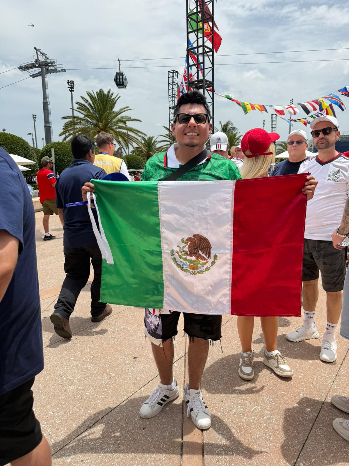 Vinkingos mexicanos, Saíd de protagonista y los famosos en el Noruega-Inglaterra
