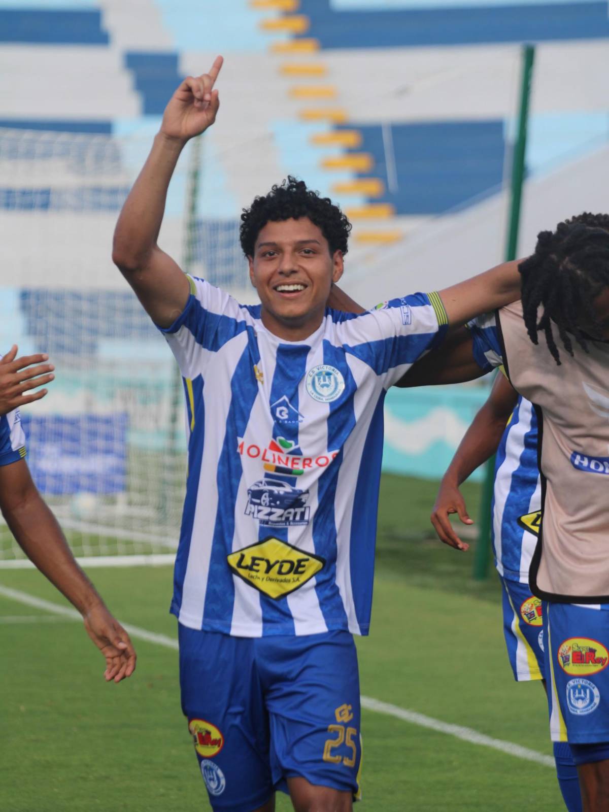Futbolistas de Victoria que deberían seguir en Liga Nacional tras descenso del club