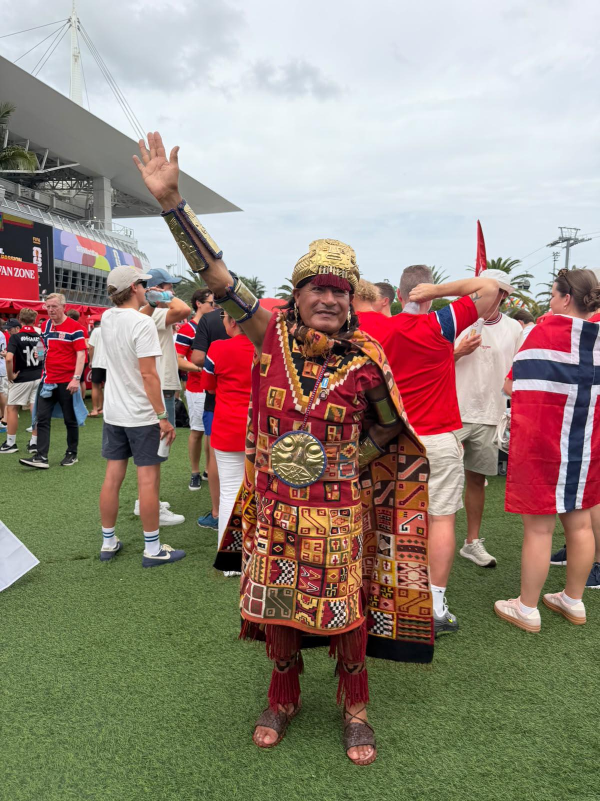 Vinkingos mexicanos, Saíd de protagonista y los famosos en el Noruega-Inglaterra