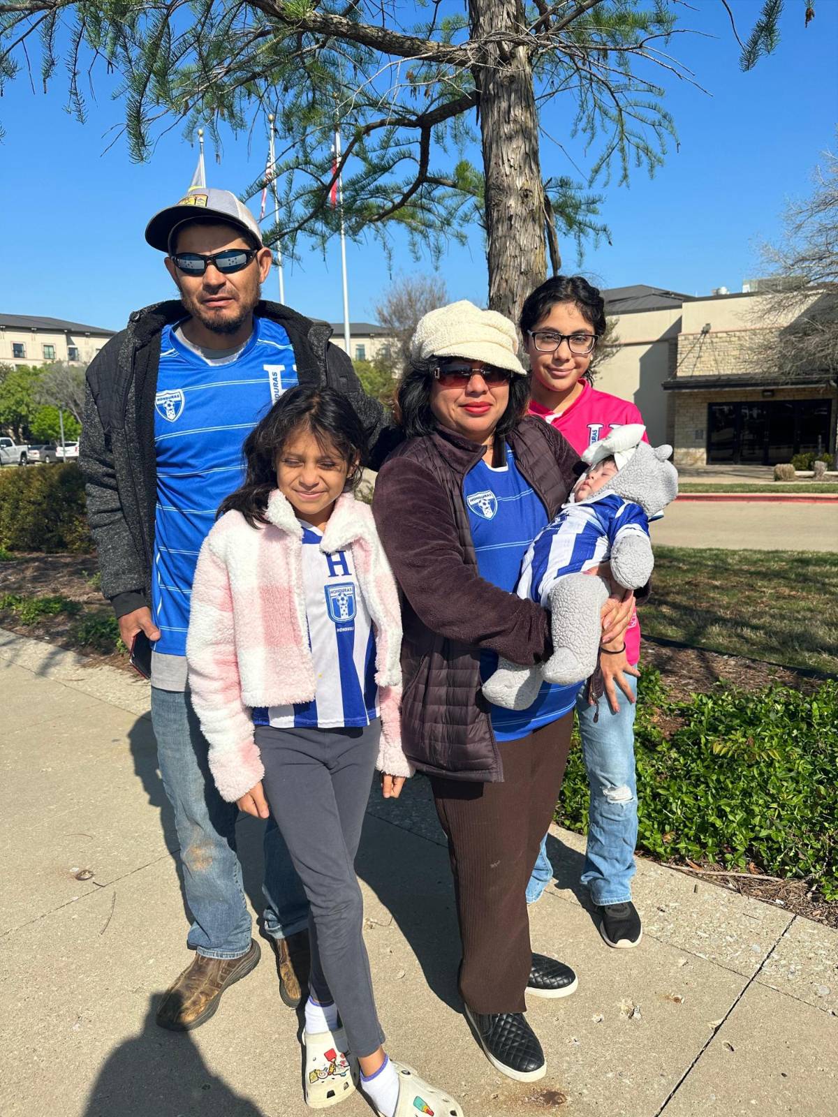 Locura total por Honduras: afición catracha se hace sentir en Frisco desde temprano previo al duelo contra Costa Rica