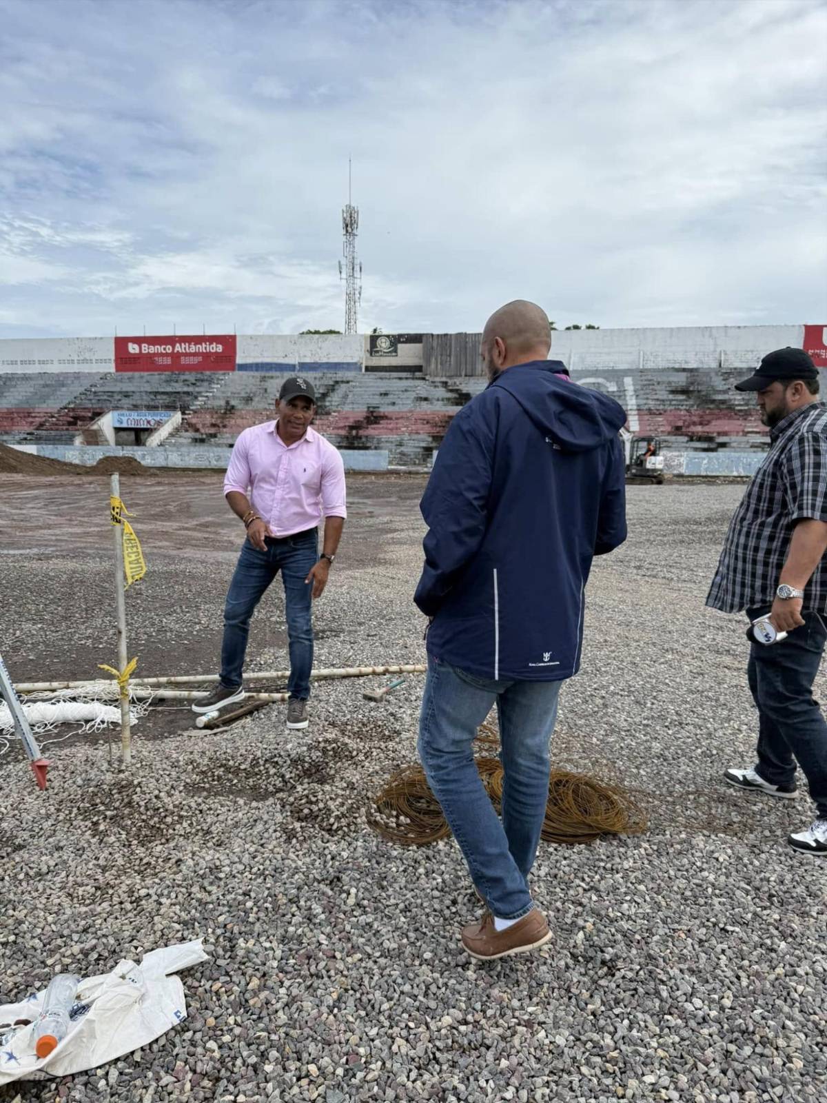 ¡Será una mesa de billar! Así luce el estadio Ceibeño con sus trabajos de remodelación en sus engramillado