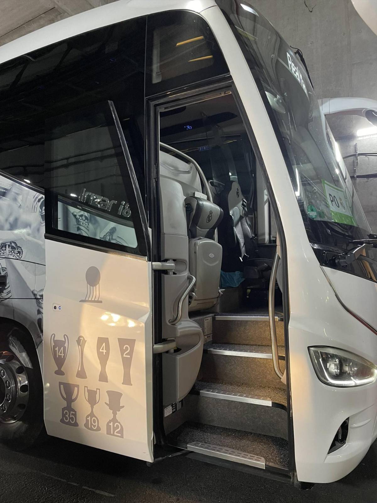 NO SE VIO EN TV: Alaba saca la silla, el que tiene más Champions que Mbappé y el dardo de Vinicius a su principal crítico