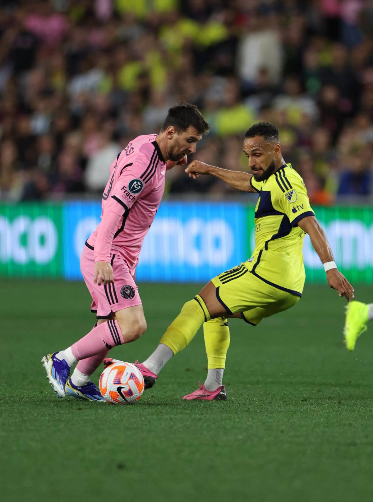 El primer gol de Messi en la Concachampions con el Inter Miami y su bronca con jugador panameño del Nashville