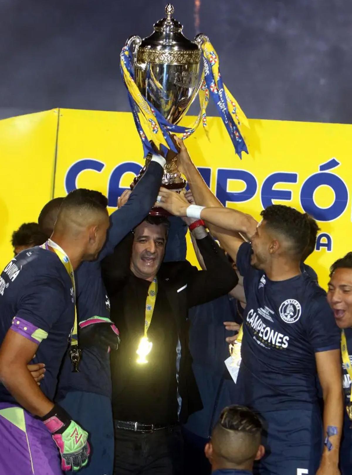 ¿Quién ganó más títulos? De los últimos 20 torneos en Liga Nacional de Honduras, ellos son los técnicos que han dirigido las finales