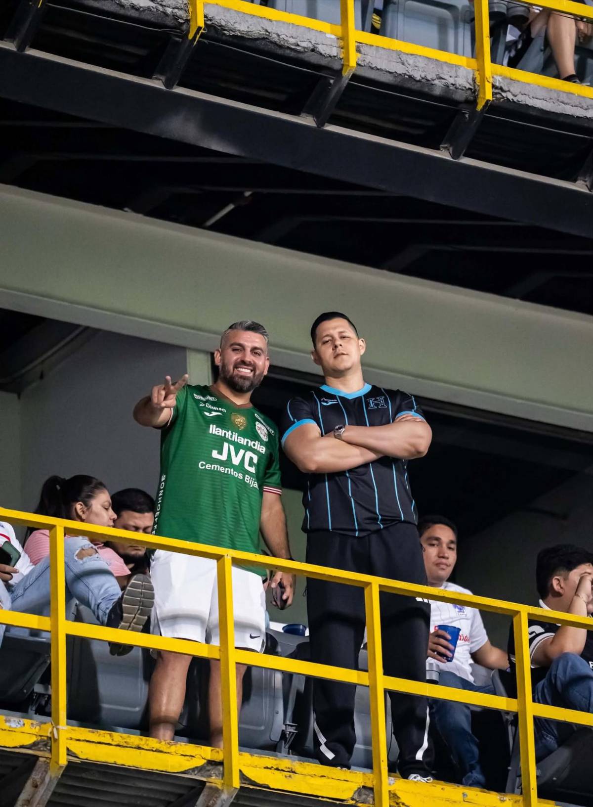 No se vio en TV: Furia olimpista, tiktokers en la cancha y el pedido a Bengtson
