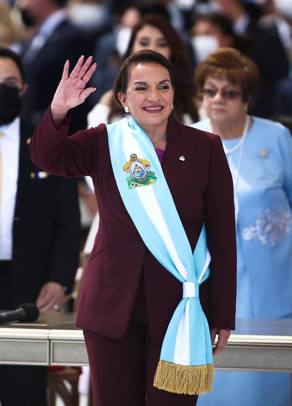 Va con todas sus fuerzas: las promesas de Xiomara Castro tras convertirse en la primera Presidenta de Honduras