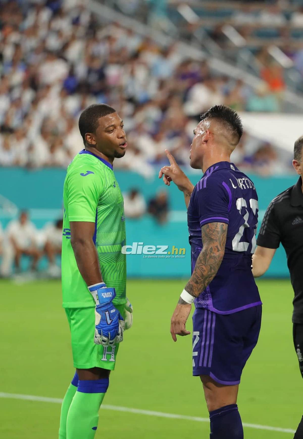 NO SE VIO EN TV del Argentina-Honduras: La bronca entre De Paul y Deiby, las selfies de Denil Maladonado y la petición a Messi con el Barcelona