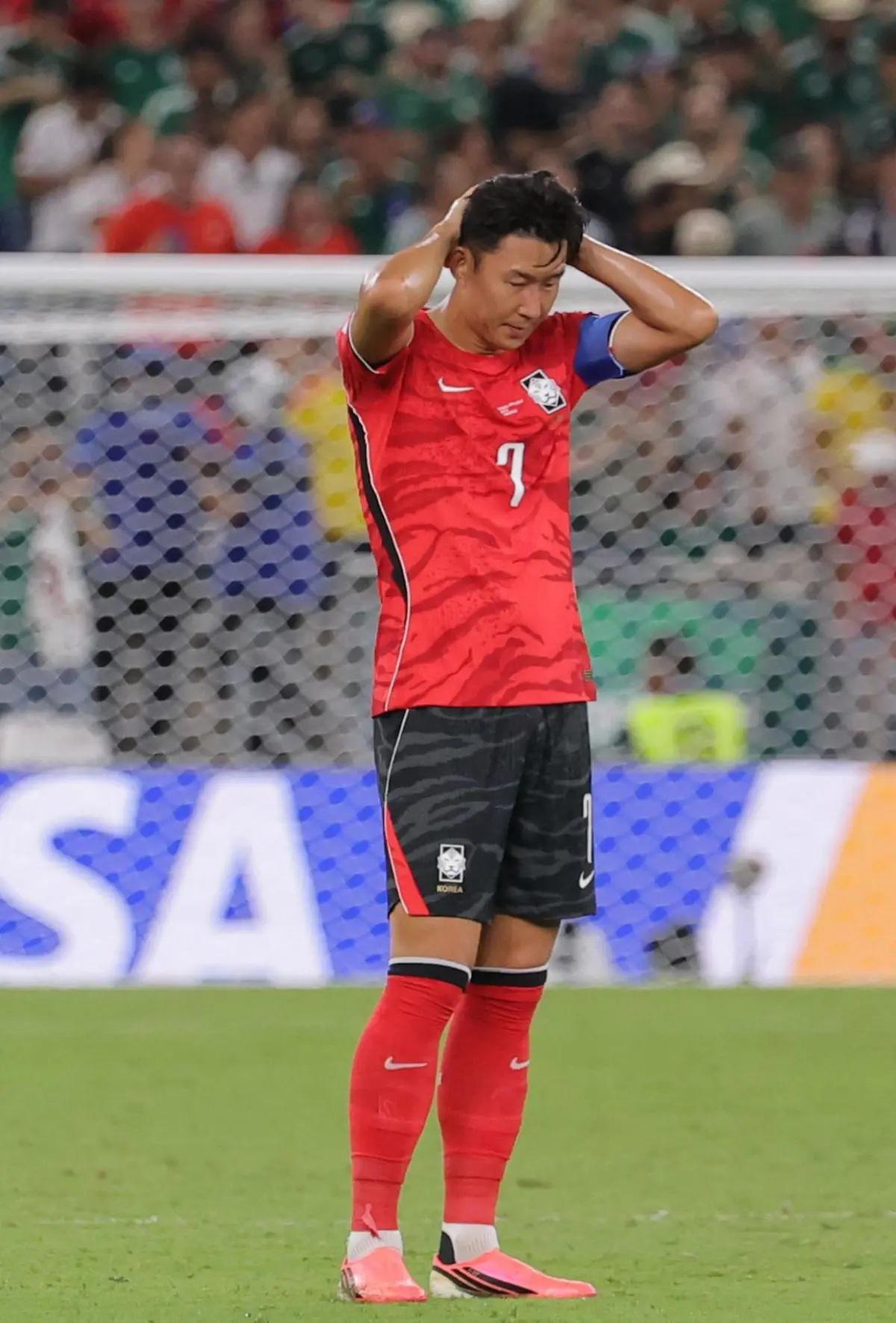 El humillante regreso de selección eliminada del Mundial: insultos al culpable