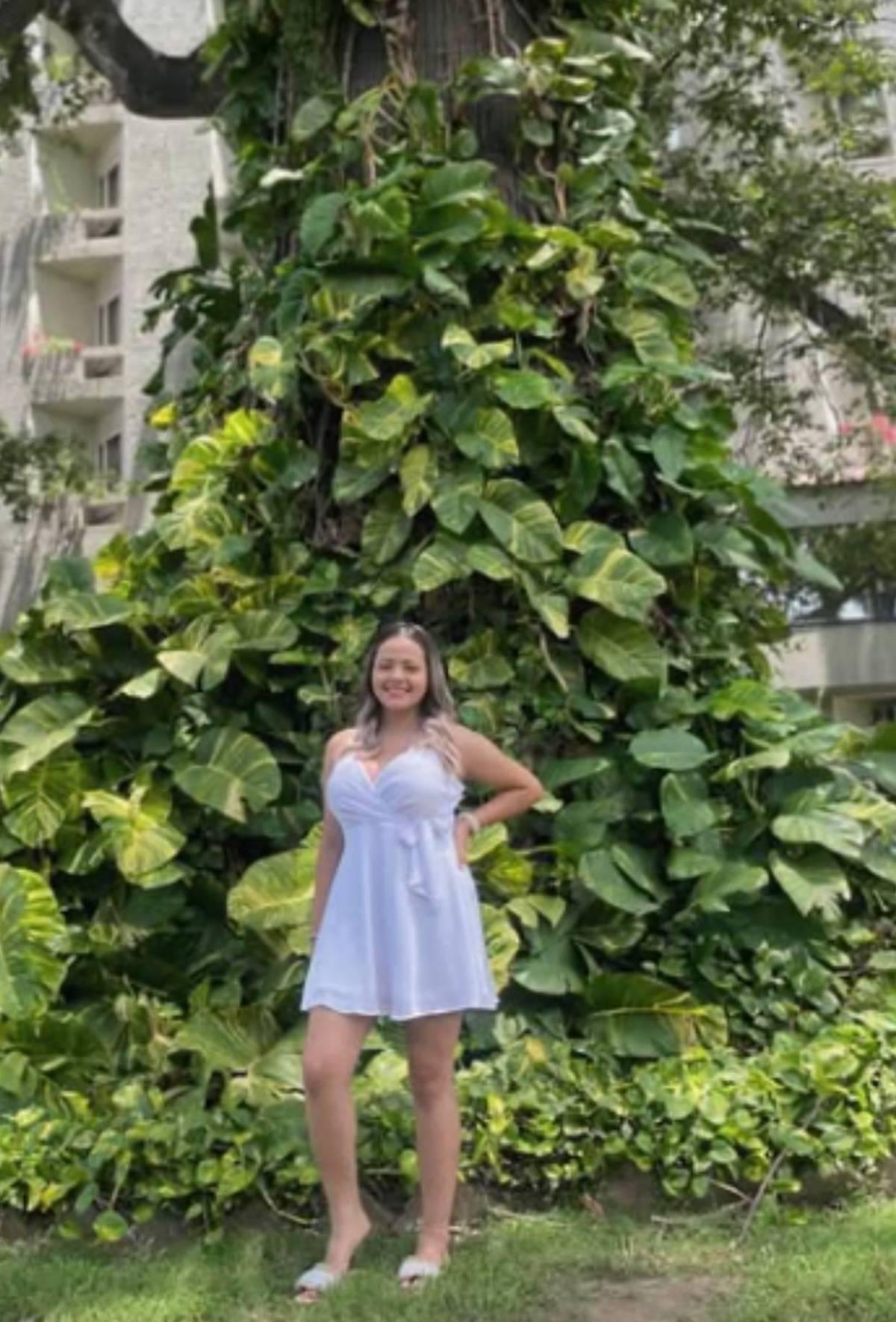 Se revela la identidad de la hermosa paramédica que se hizo viral y robó suspiros en la final entre Real España - Olimpia