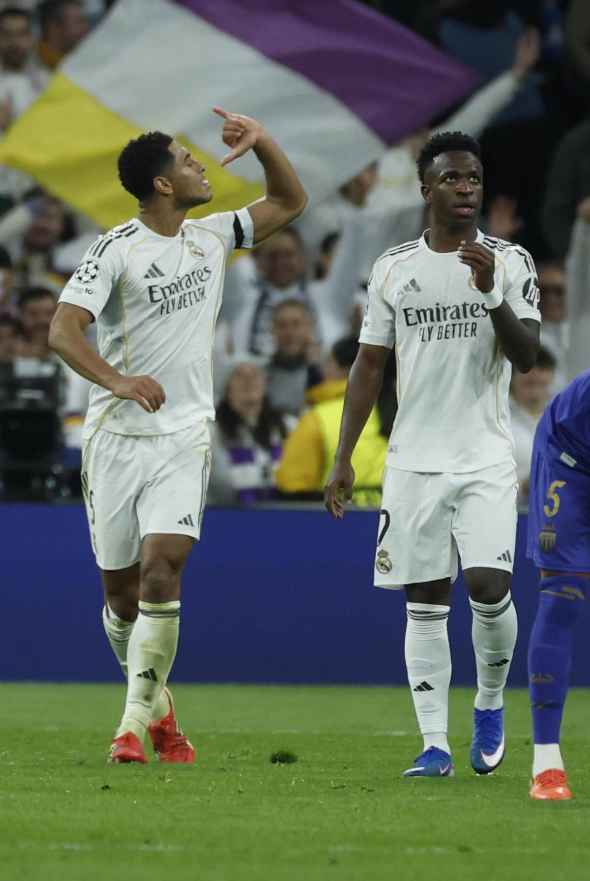 Jugador del Madrid devuelve burla a los hinchas, Vinicius silencia al Bernabéu y Real Madrid no tuvo piedad con Mónaco