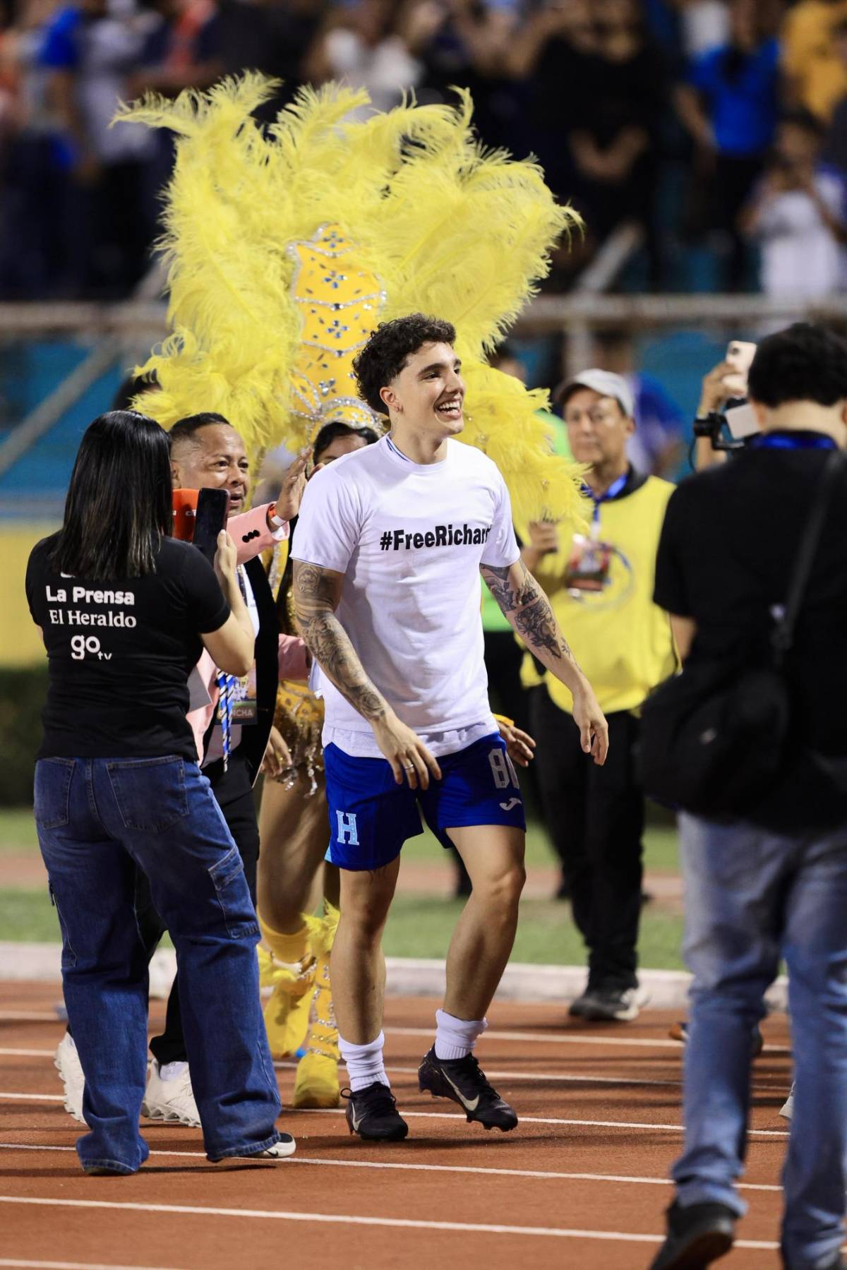 ¡Joao Ferreira lo vivió con locura! Brasil sintió robo en Honduras, pomponeras, show de medio tiempo y baile raro de Dembélé ¿Por qué Supremo jugó poco?