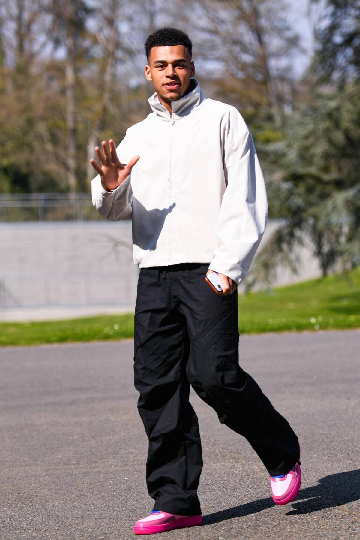 Camavinga sorprende y así llegó Mbappé a la concentración de Francia para los duelos ante Brasil y Colombia