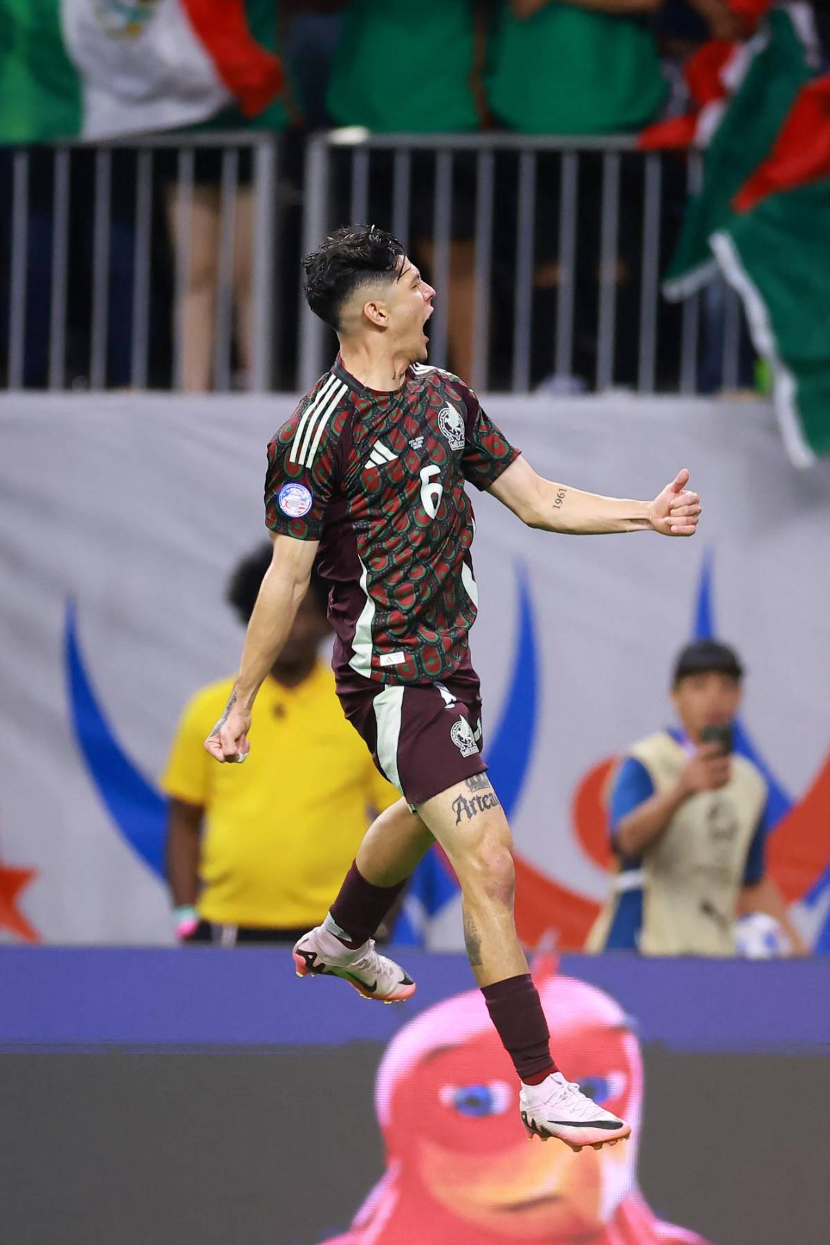 Sufrió fuerte lesión y llorando dijo ‘adiós’ a la Copa América; el VAR ayudó a México y el extraño detalle del que nadie se percató