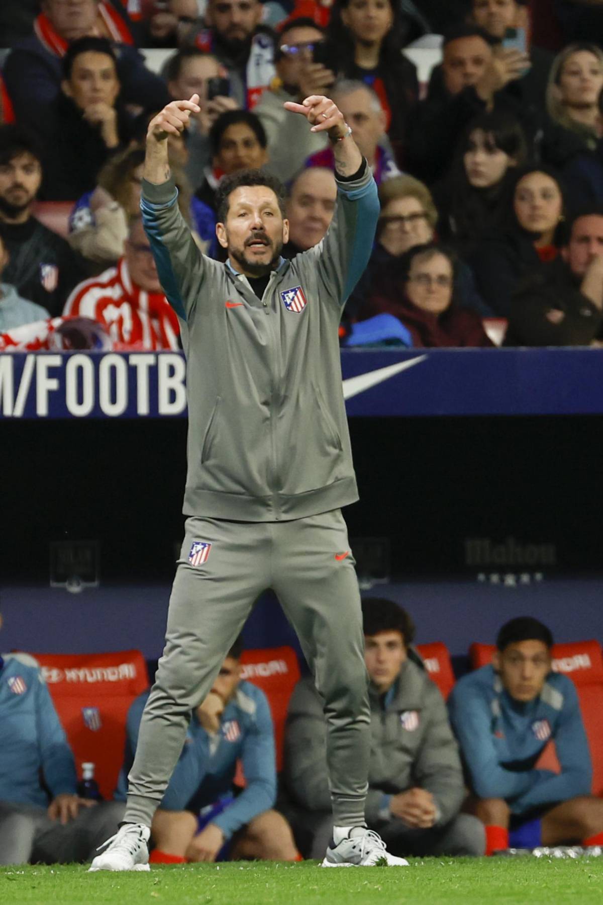 Lamine Yamal acabó con sangre, patadas del Atlético y la cábala que le falló a Simeone; Szczesny sigue invicto