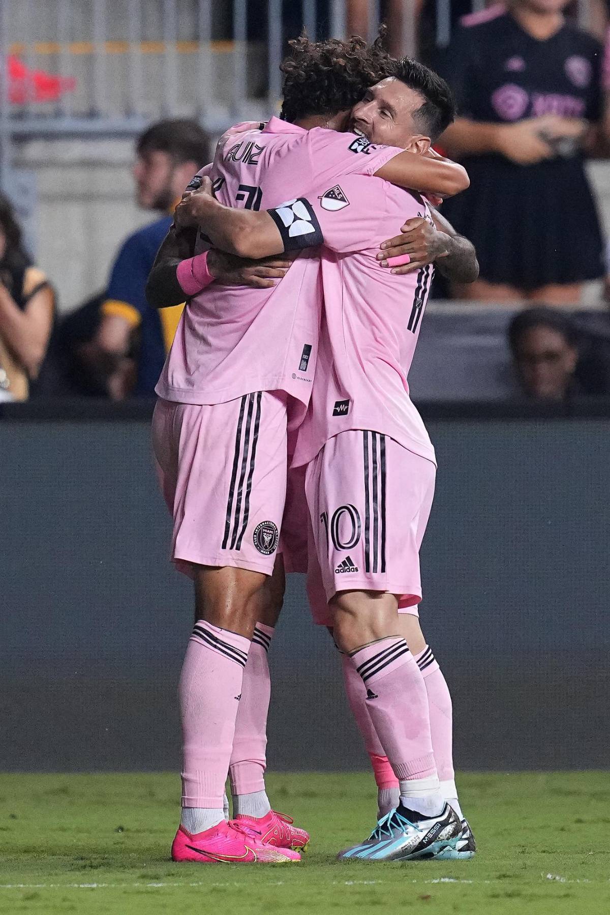 Las históricas fotos del hondureño David Ruiz celebrando junto a Messi, Alba y Busquets en Inter Miami