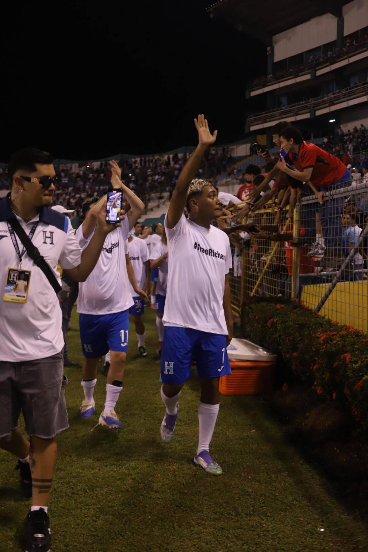 ¡Joao Ferreira lo vivió con locura! Brasil sintió robo en Honduras, pomponeras, show de medio tiempo y baile raro de Dembélé ¿Por qué Supremo jugó poco?