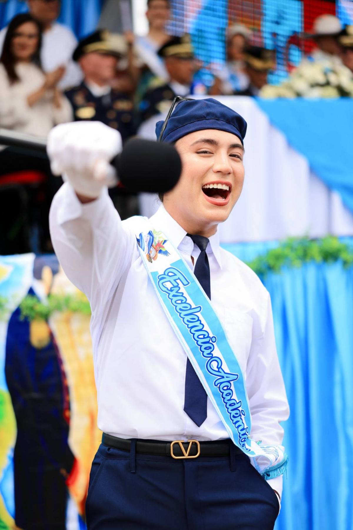 Honduras: tiktokers en excelencia académica, bellas presentadoras, Teófimo López presente y patriotismo en el desfile del 15 de septiembre