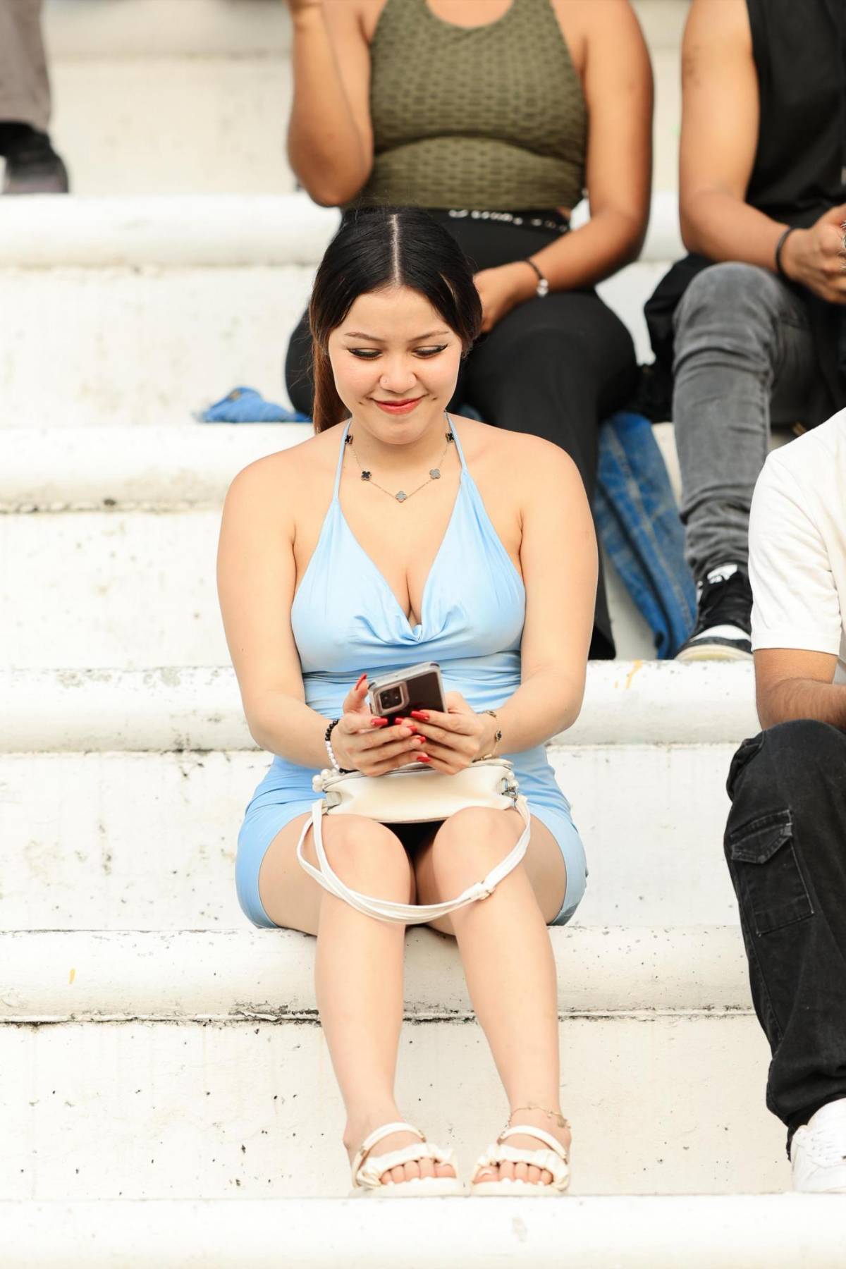 ¡Milagro Flores, de infarto! La Queso tiene a su jugador favorito en el juego de tiktokers entre Honduras y Brasil y ¿Quién es la hermosa de lentes?