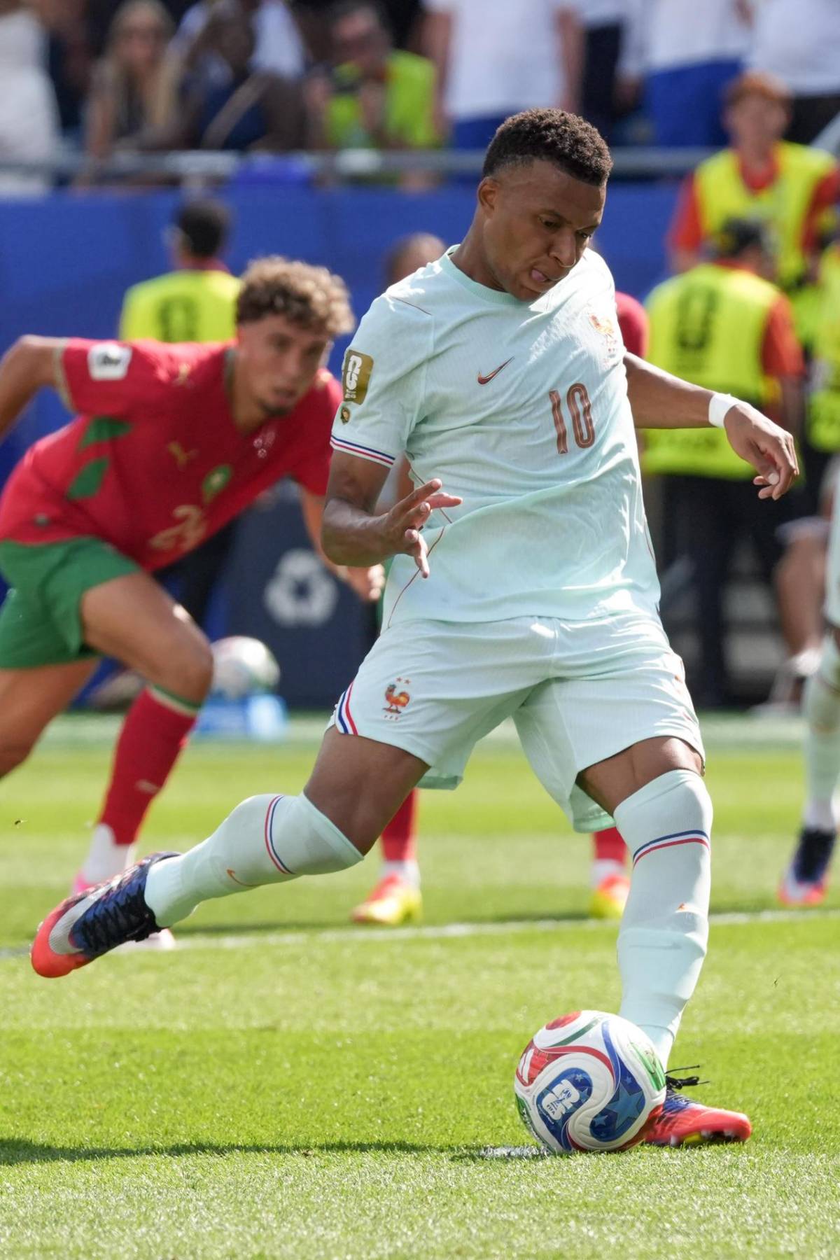 Mbappé enciende las alarmas, la foto que preocupa a Francia y vuelve la polémica