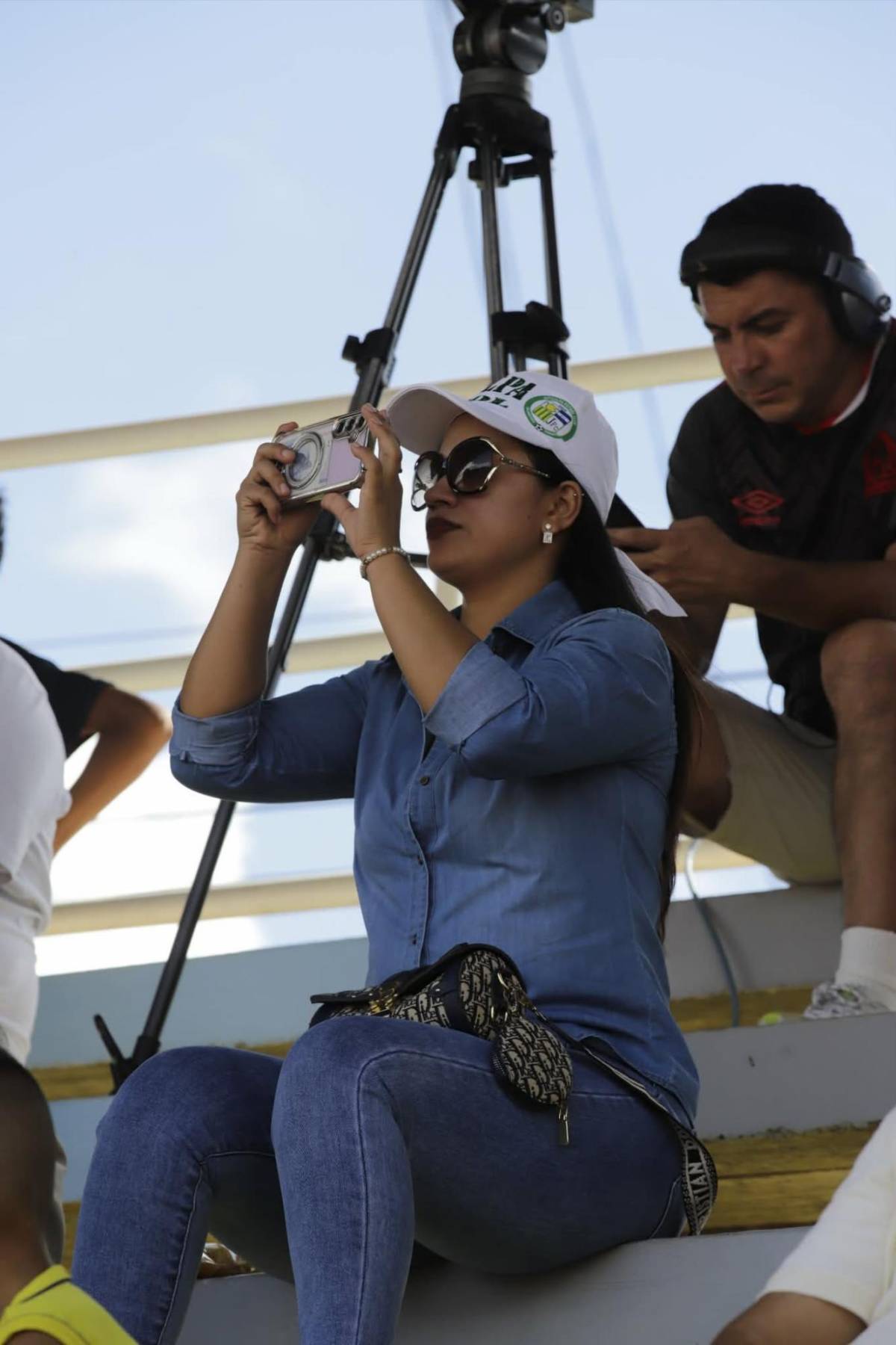 ¿Quién era la linda colocha? Fichaje esperado en Olimpia y el calor afectó a jugador