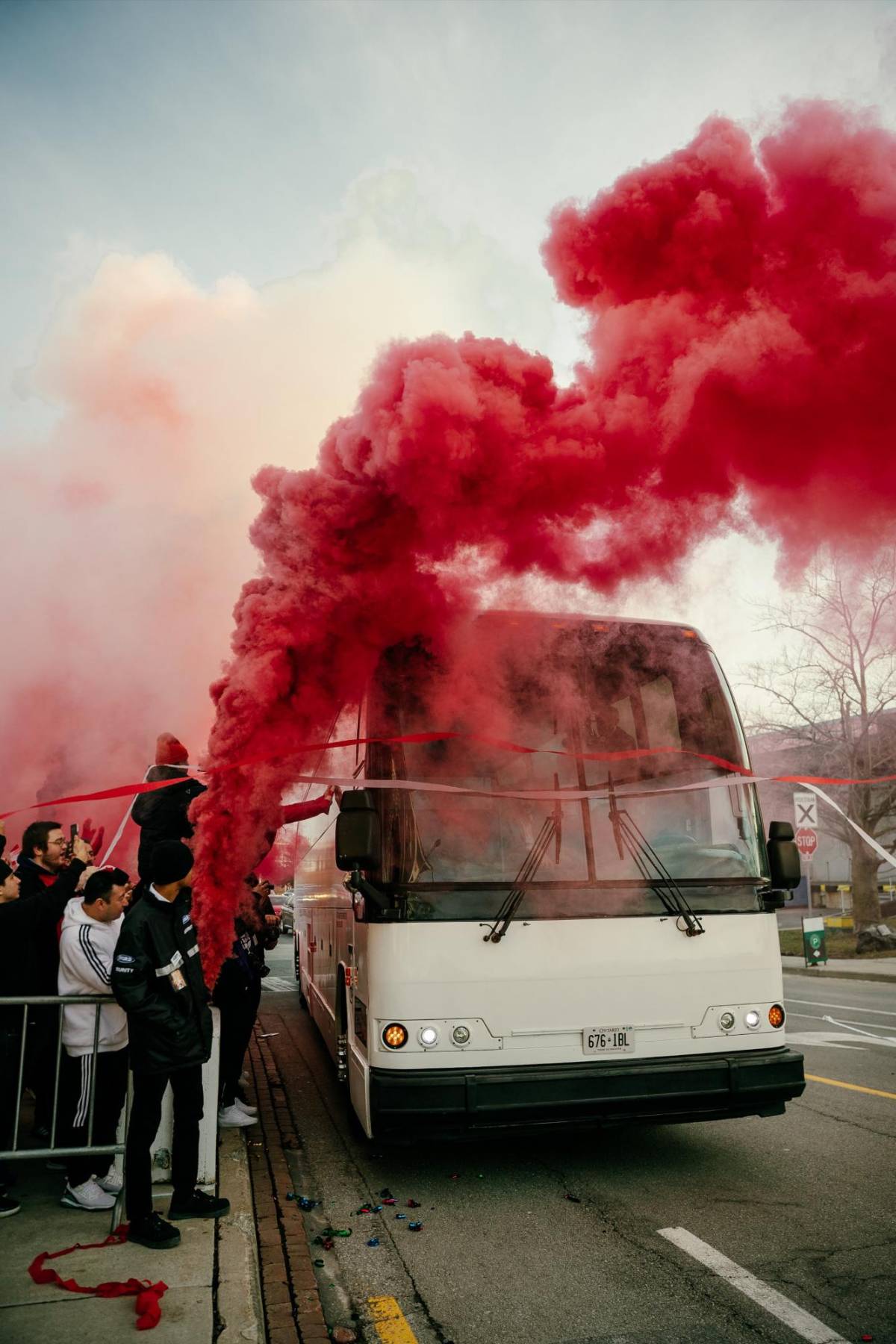 ¿Qué hacía Luis Palma? La reacción de la banca de Honduras ante la paliza y la fiel afición hondureña en Toronto