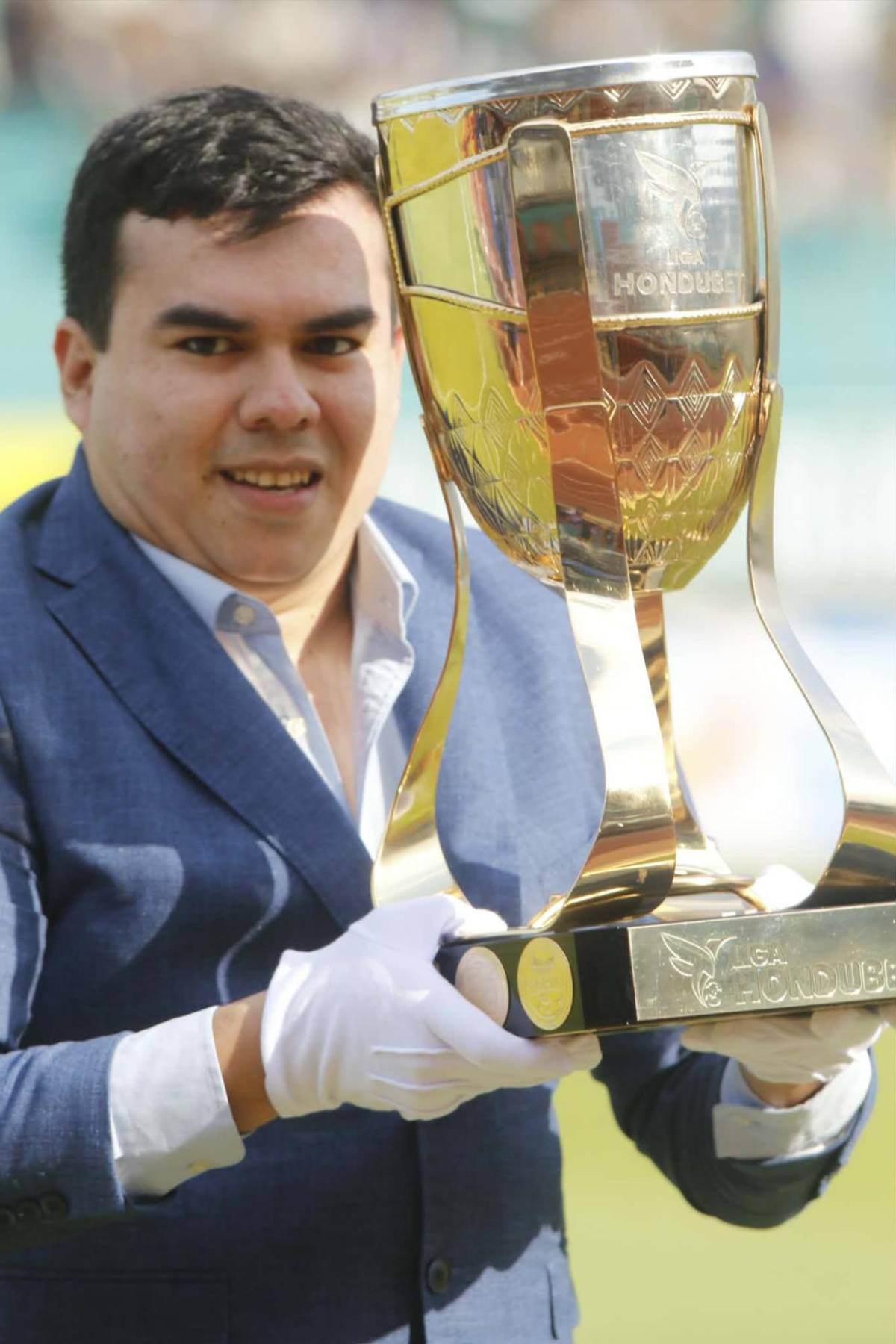 La red de la polémica, sangre en la final Marathón vs Olimpia, estilo Bielsa y el besito que conmovió