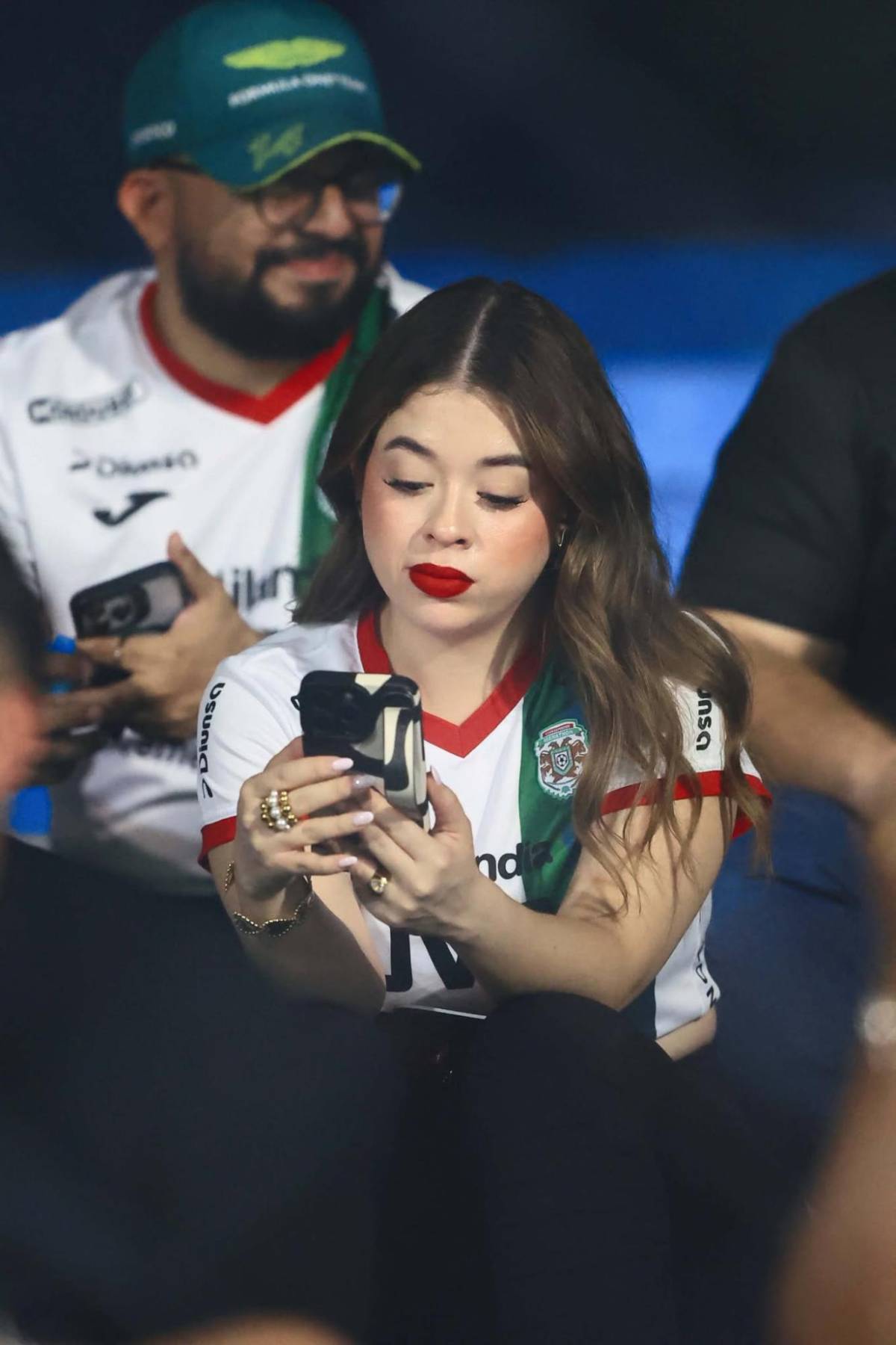 ¿Quién es la argentina? La final entre Marathón y Motagua se llenó de bellezas