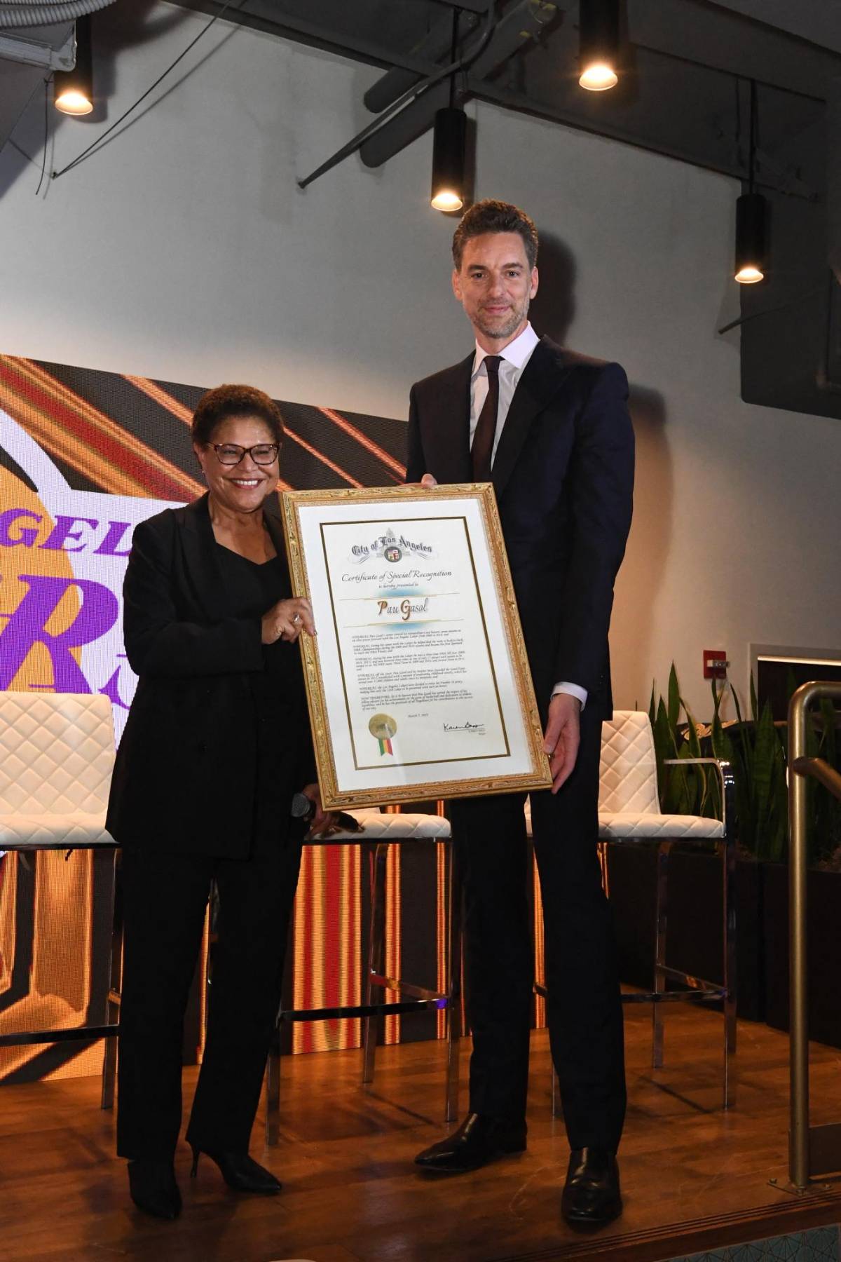 Los Angeles Lakers retiran el número 16 de Pau Gasol: Así fue su homenaje
