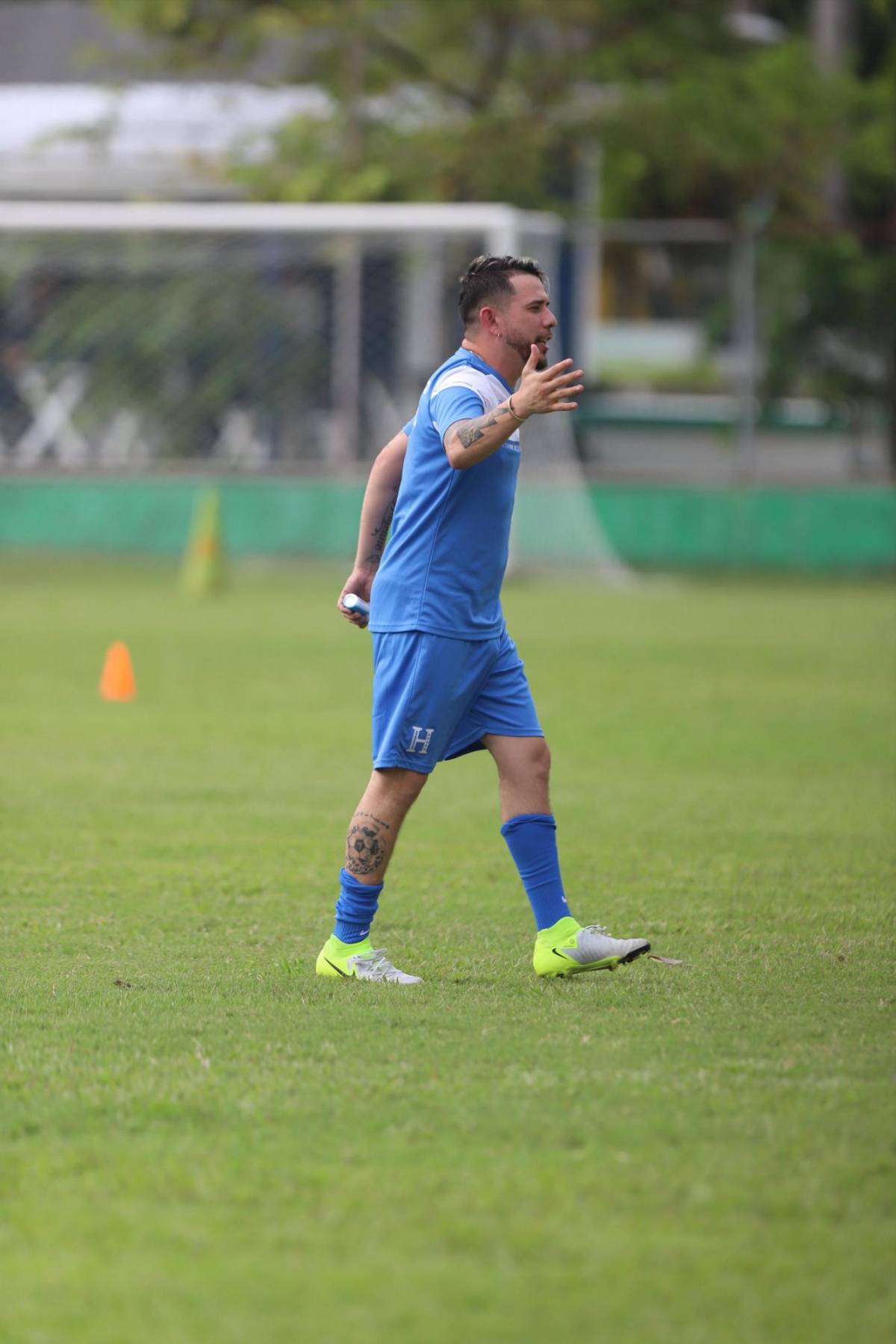 Supremo sorprende con su anuncio, el 'infiltrado' en el entrenamiento y los tiktokers que regresan ante Brasil