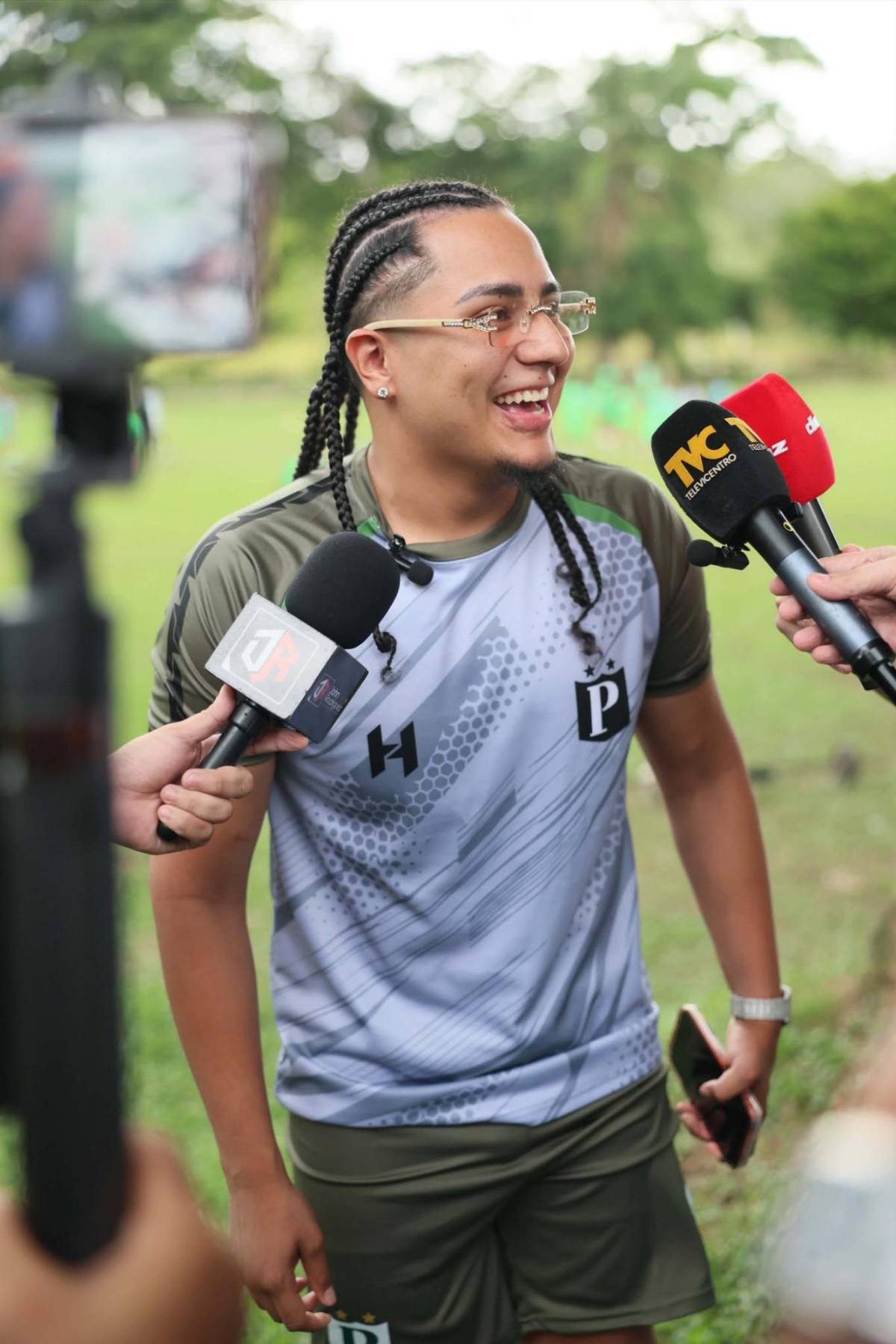 Miles de dólares en lujos: así fue el primer entreno de Davis Flow con el Platense