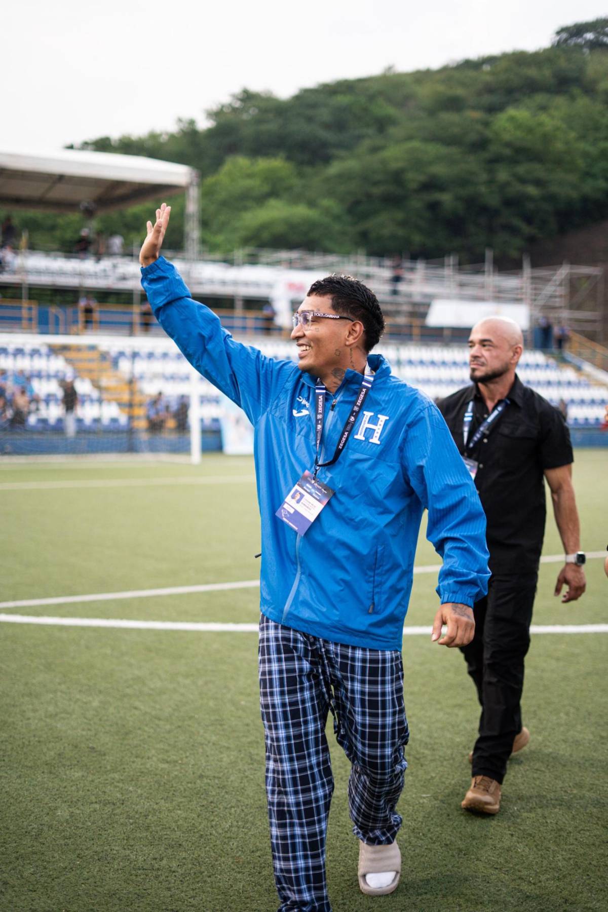 La pelea de Supremo, Joao deslumbra con baile sexy y el flow de tiktoker previo al Honduras-Nicaragua en Managua