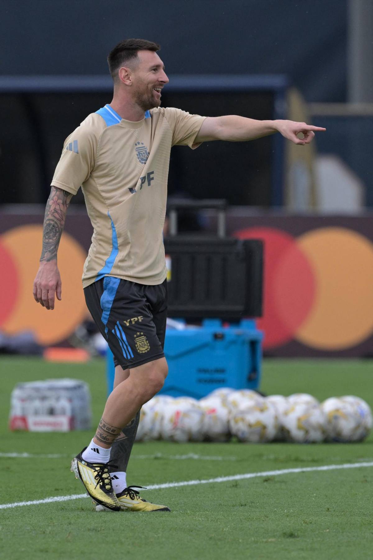 Argentina piensa ya en la final ante Colombia: Un ausente, la tranquilidad de Messi y la decisión de Di María