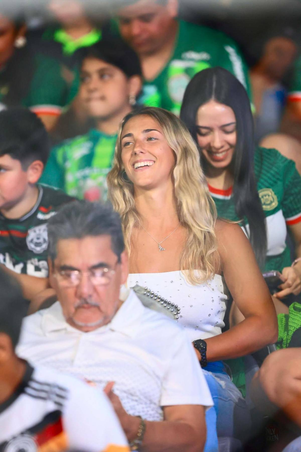 ¿Quién es la argentina? La final entre Marathón y Motagua se llenó de bellezas