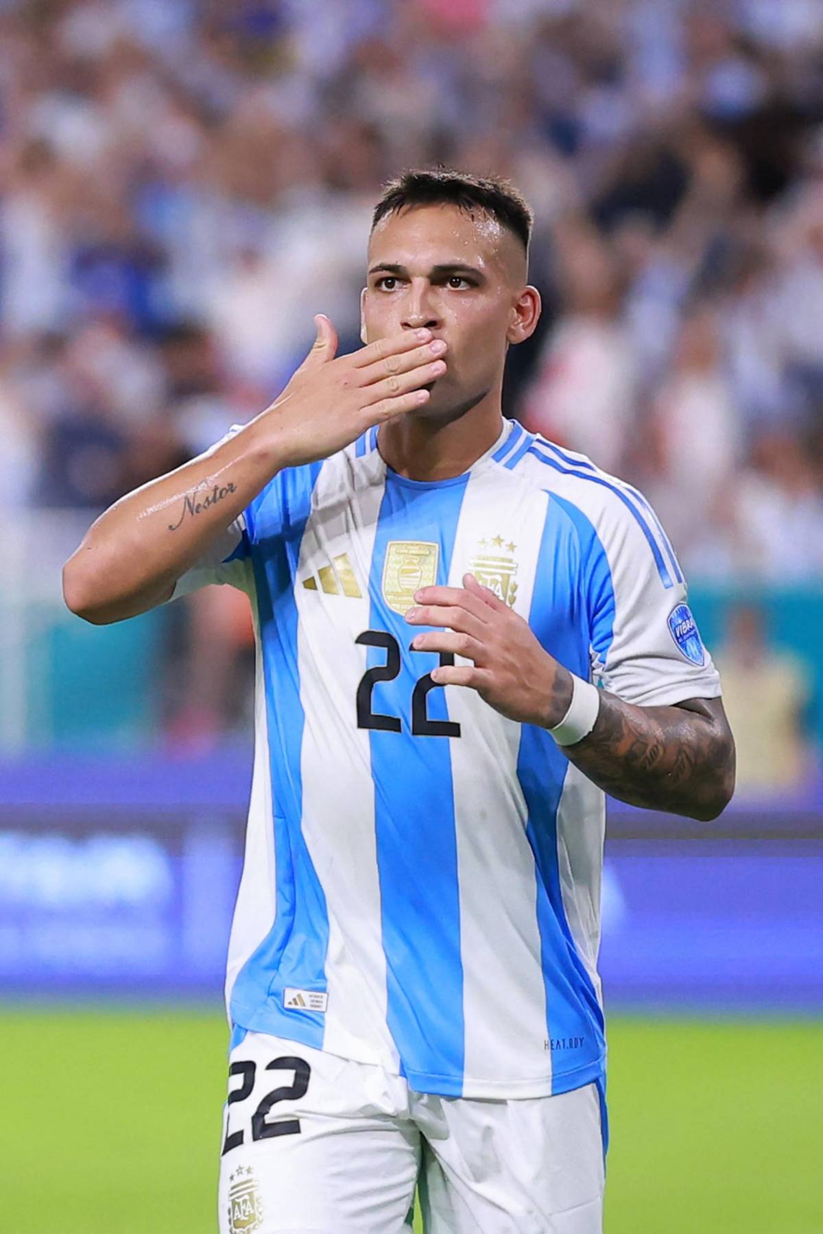 Lo que ‘no vio’ el VAR en el gol de Lautaro y en el Chile-Canadá, el regalo que recibió Messi y el loco festejo de Alphonse Davies