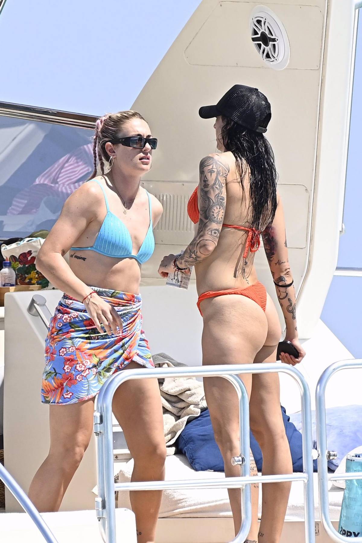 Así son las vacaciones Jenni Hermoso tras su polémico beso: ‘Tatuaje’ dedicado a Rubiales y Alexia Putellas deslumbra