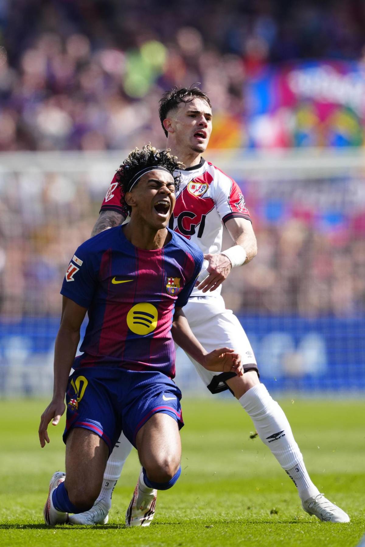 La roja para Lamine y el penal que pidió el Rayo en la victoria del Barcelona; Joan García montó un show en el Camp Nou