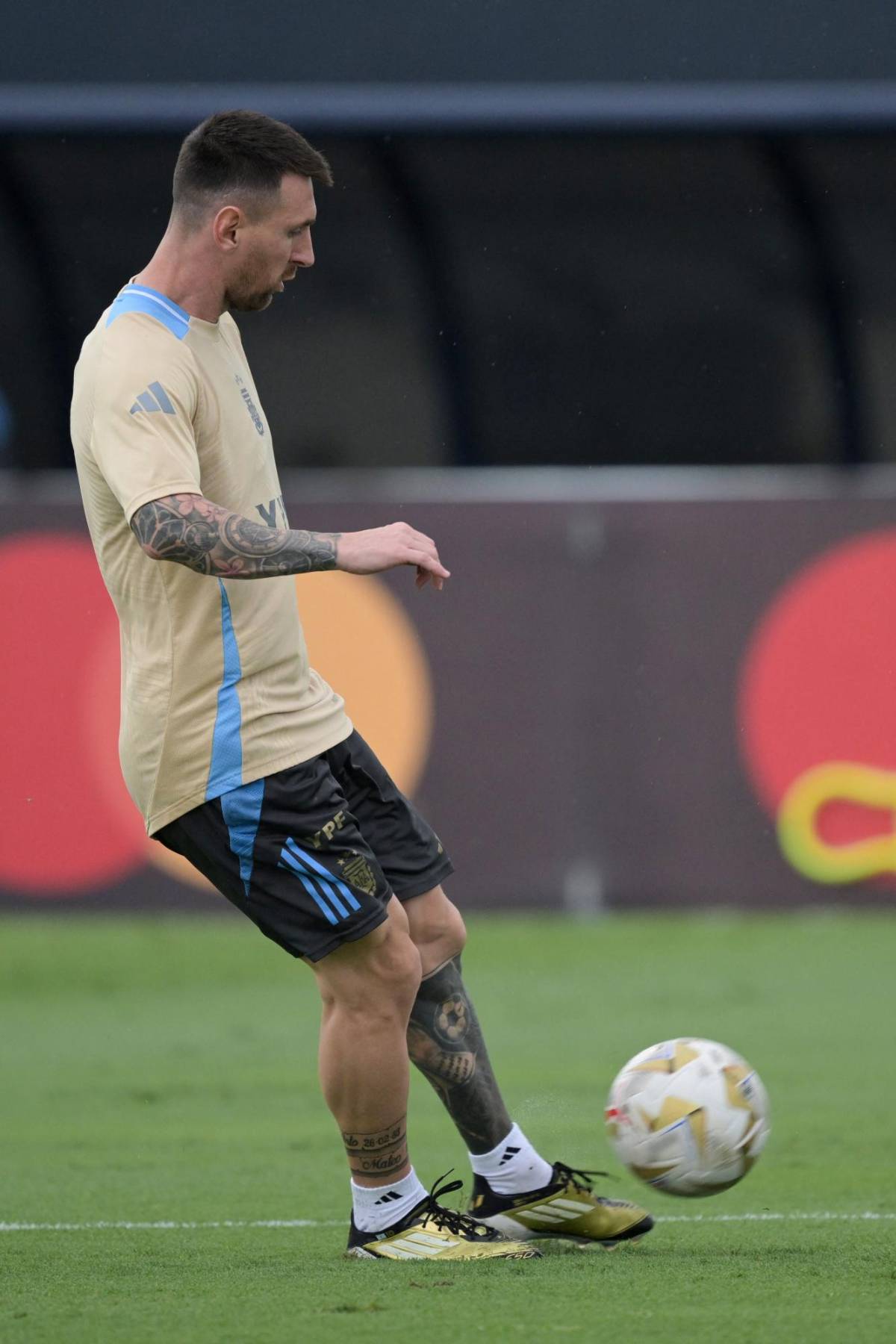 Argentina piensa ya en la final ante Colombia: Un ausente, la tranquilidad de Messi y la decisión de Di María