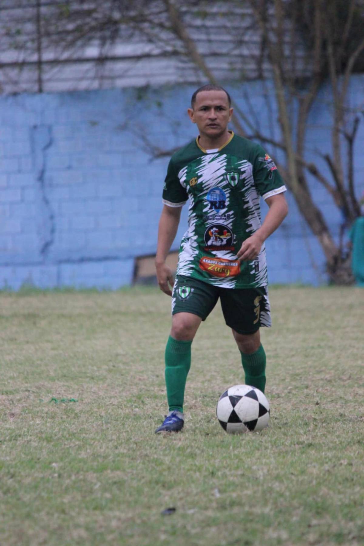 FIFA lo llamó el doble de Roberto Carlos: así es la vida del hondureño que fue engañado y estafado en México