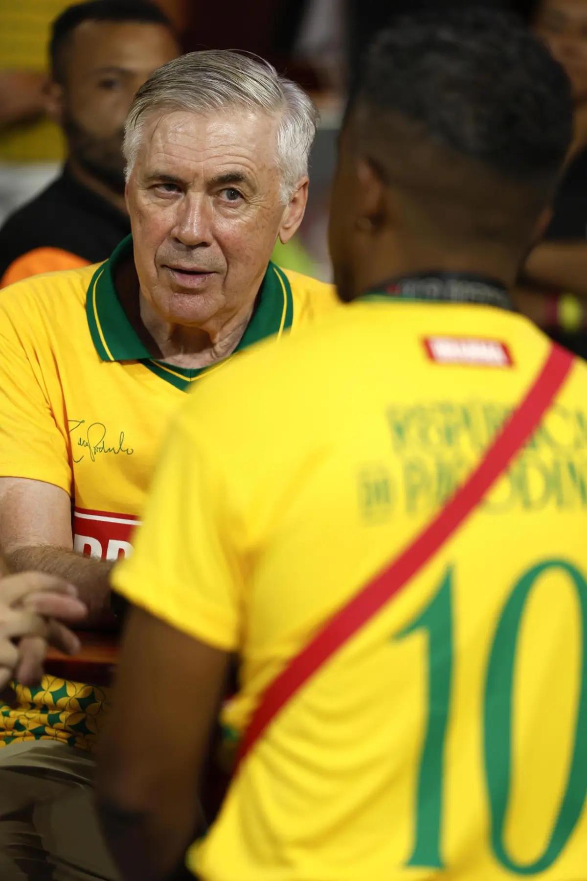 Ancelotti sentencia a Vinicius de la forma más tajante y confirma su nuevo contrato: Es distinto al Real Madrid