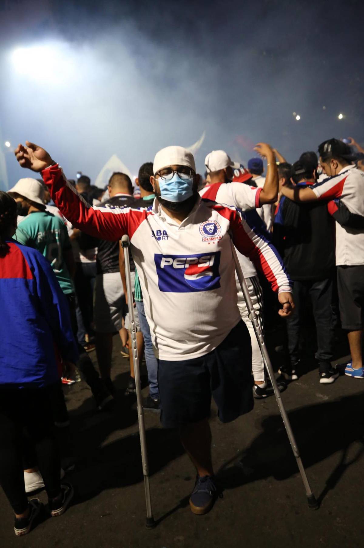 ¡Increíble llenazo! Aglomeración de aficionados a las afueras del estadio Nacional es una locura previo al Olimpia-Municipal