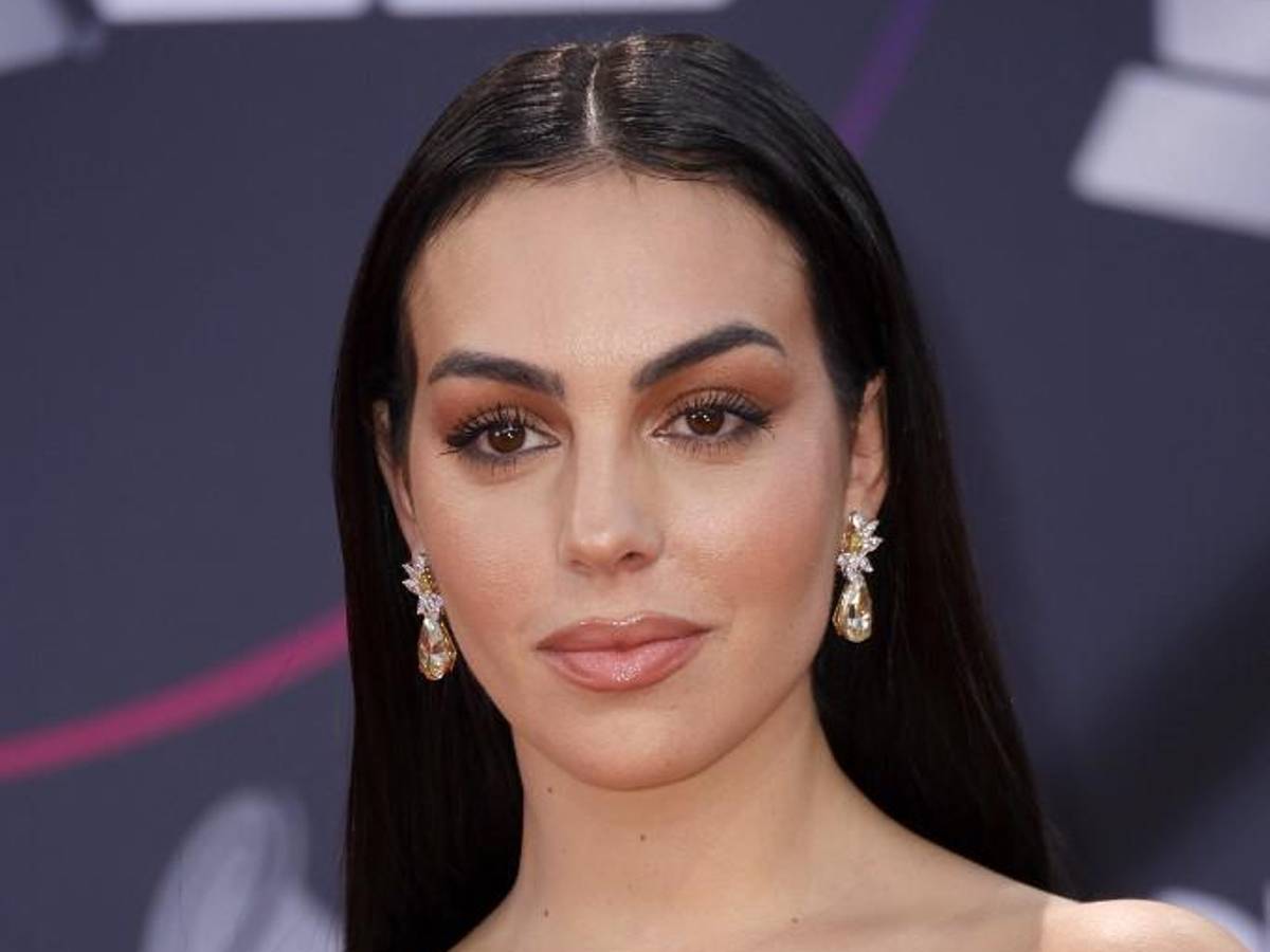 Georgina Rodríguez incendió Las Vegas: así lució la novia de Cristiano en los Latin Grammy 2022 y su incidente antes de la premiación