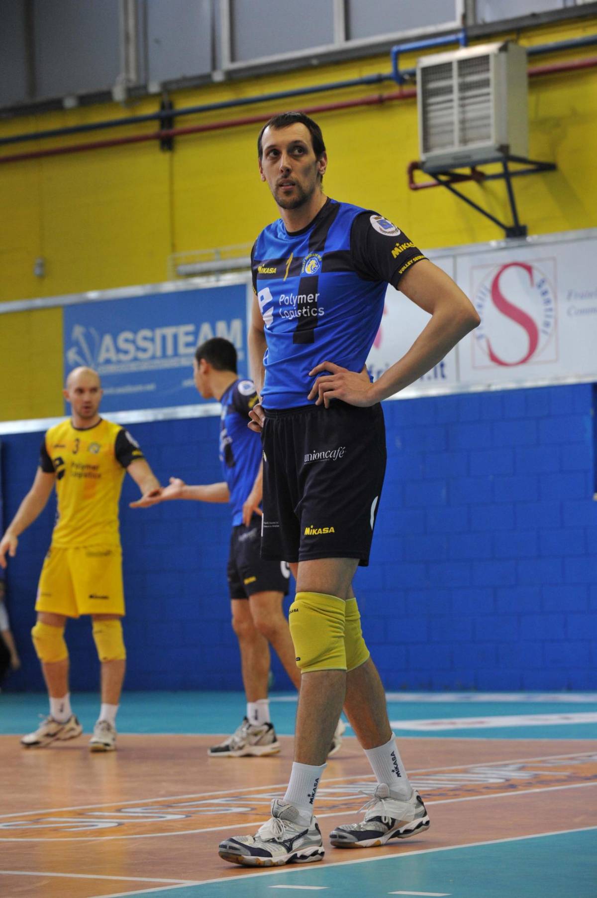 Estafa millonaria: Jugador creyó por 15 años que era novio de la modelo Alessandra Ambrosio