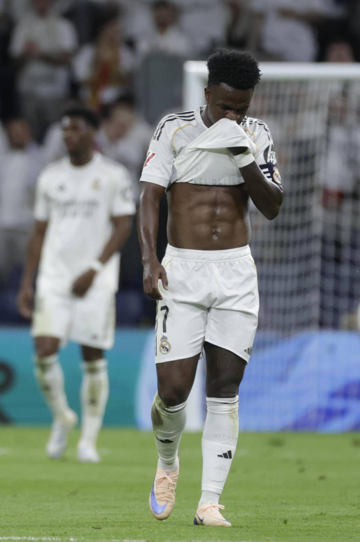 Novia de Vinicius lo termina y revela los motivos de la ruptura: Ya no tiene sentido