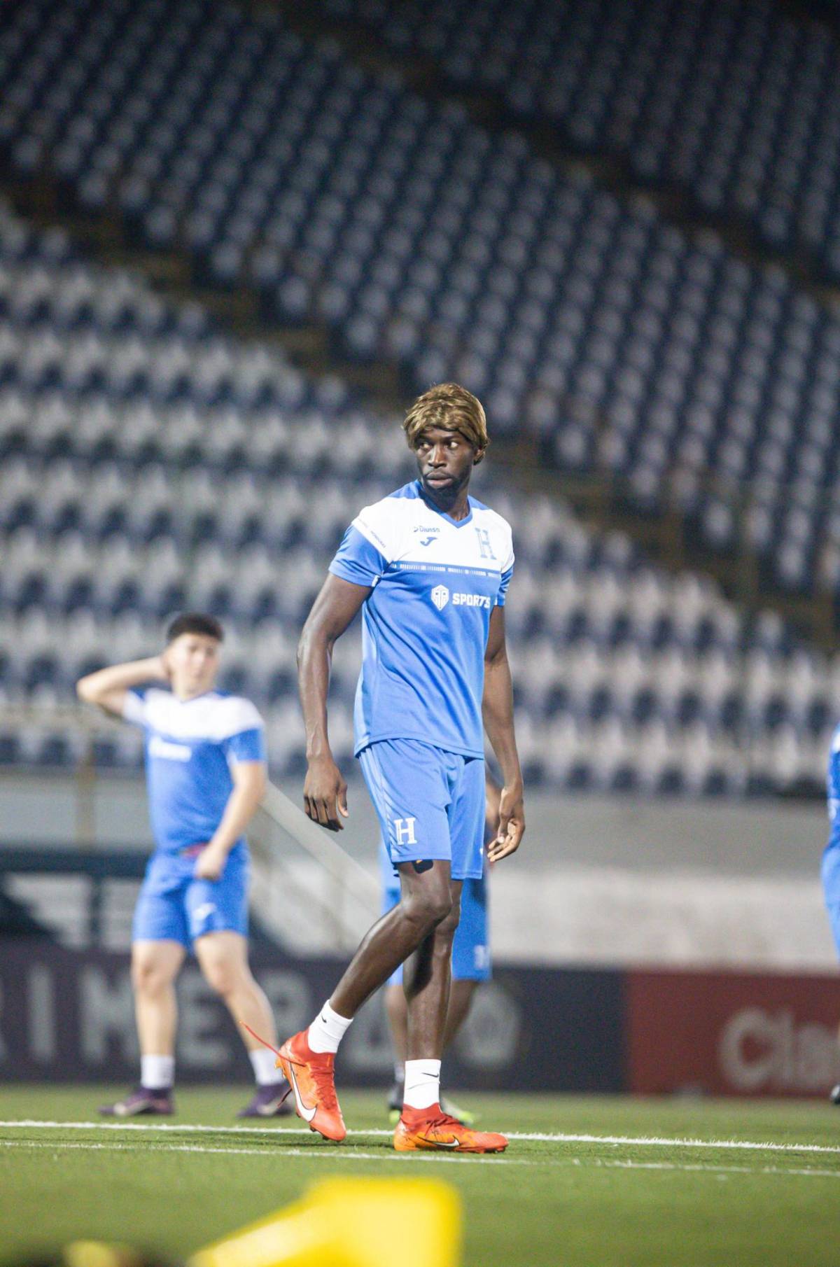 Primi Maradiaga dirigiendo a la 'H' tiktokera, el look de Brayan La Playa y nuevo portero ante Nicaragua