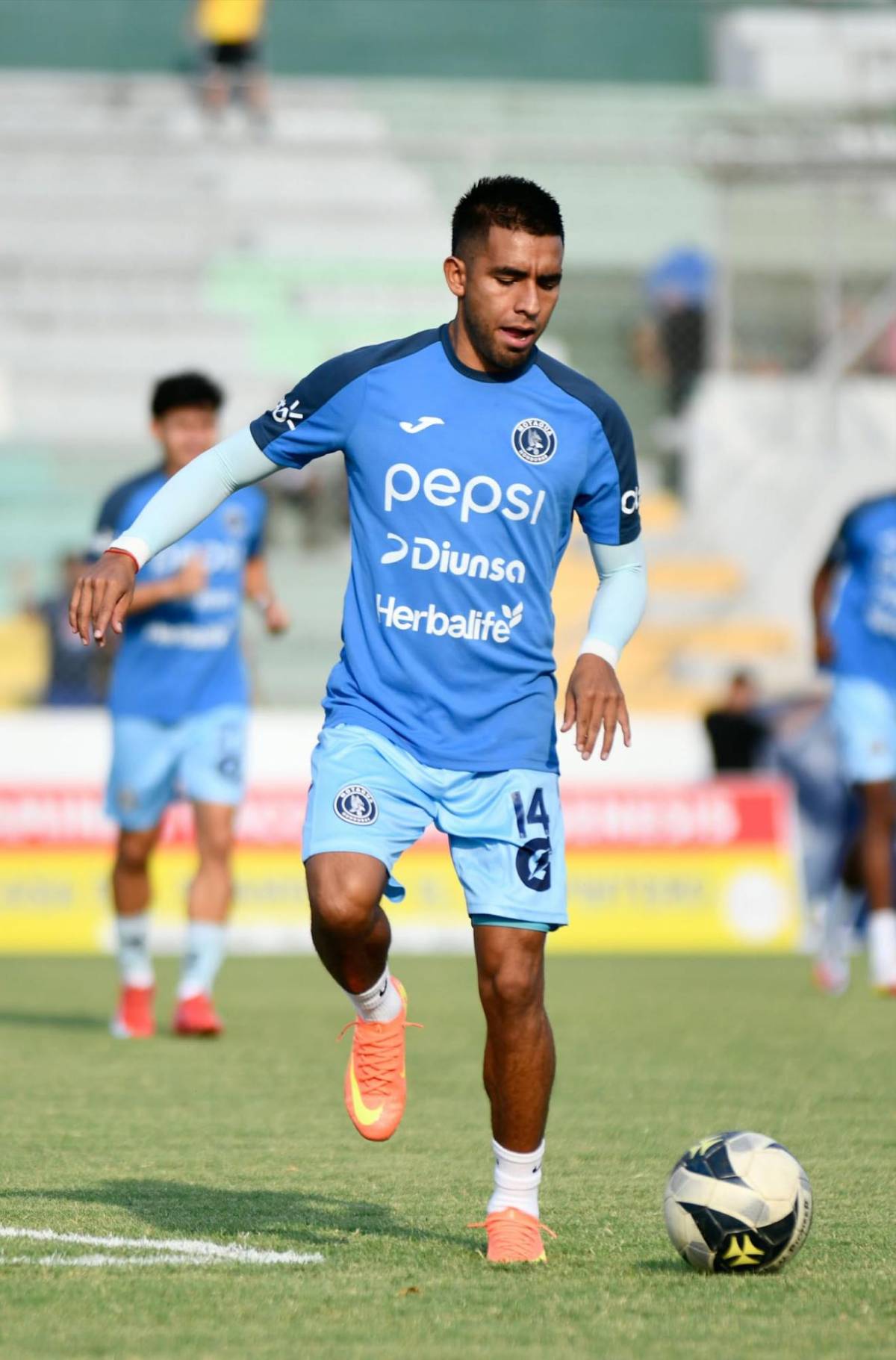 EL MERCADO: Motagua con dos fichajes más, barrida en Olancho FC y DT europeo suena en Marathón; se viene otro legionario