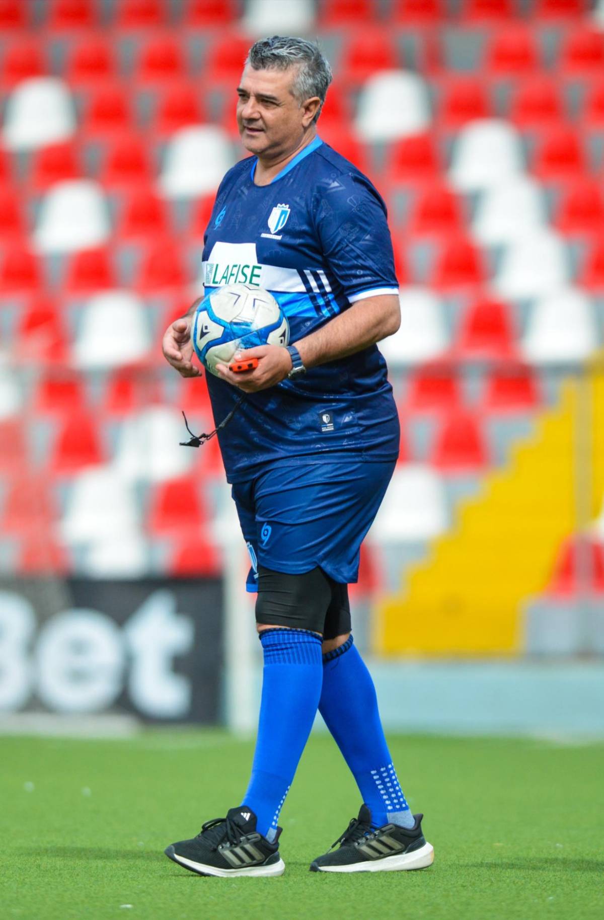 EL MERCADO: Real España abrió la chequera, barrida en Motagua, Olancho FC pone en jaque a los grandes y Olimpia hace anuncios