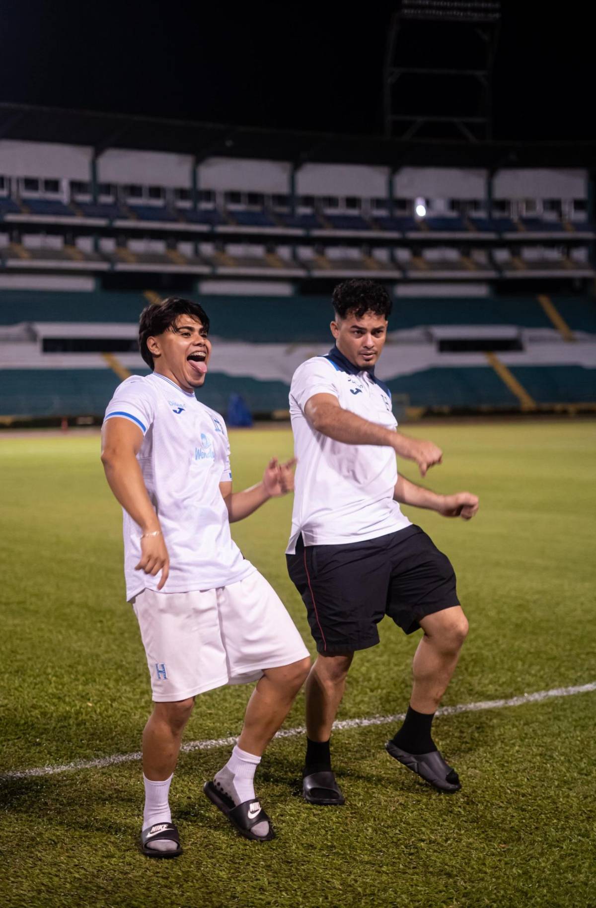 Brayan La Playa es baja y exfutbolista lo sustituirá en la 'H' tiktokera, loco look y el que probó el césped del Olímpico