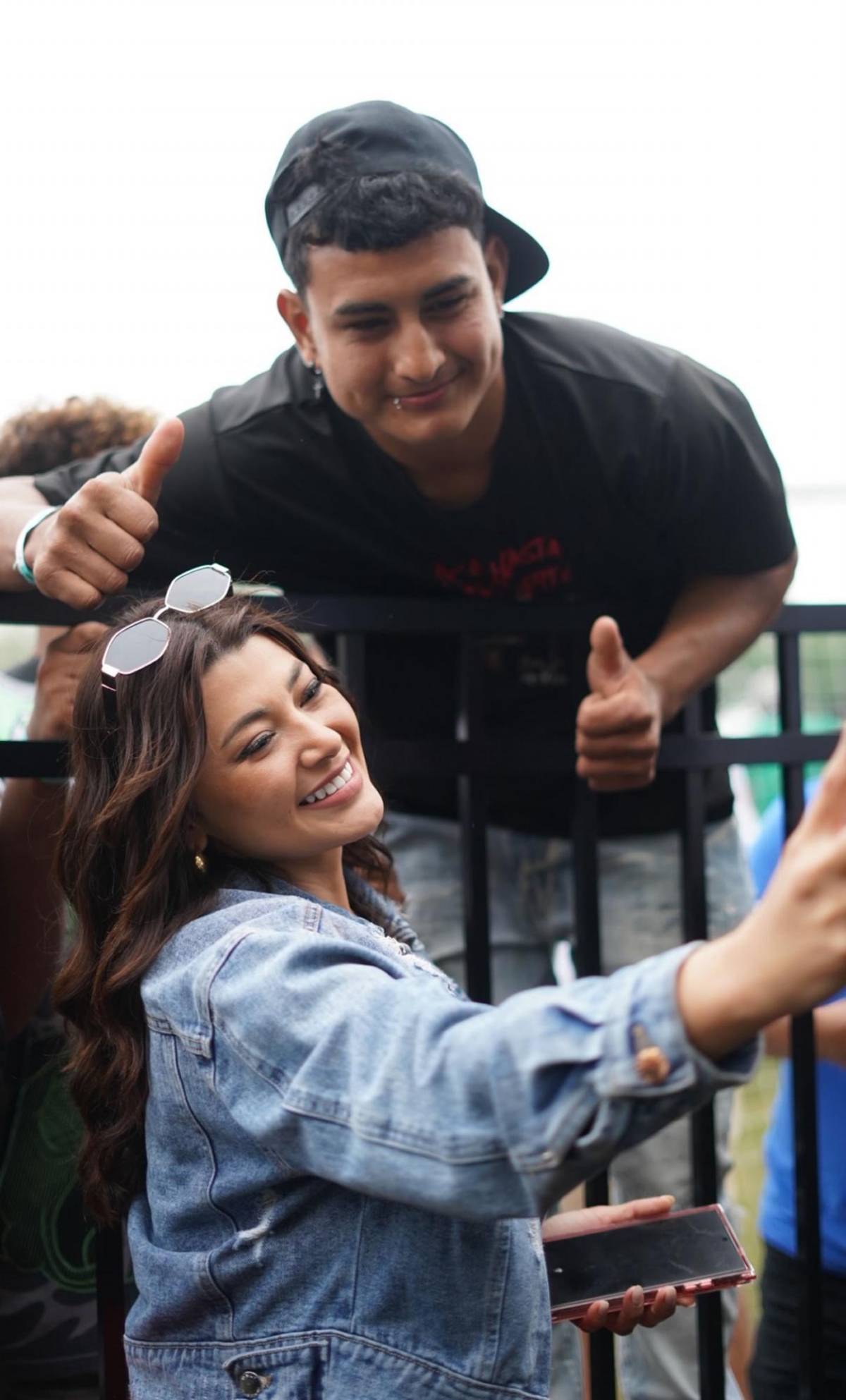 Milagro Flores roba suspiros en Estados Unidos: la presentadora y los exjugadores que asistieron a la New Orleans Cup