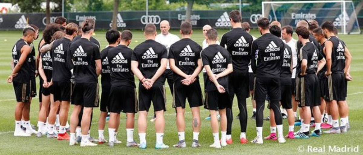 Así fue el regreso de Zidane a la pretemporada del Real Madrid tras la muerte de su hermano