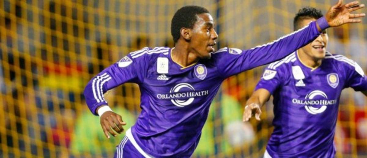 Legionarios hondureños que cambian de equipo y los que están en el aire